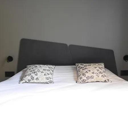Au Qui Dort - Archives 3 *