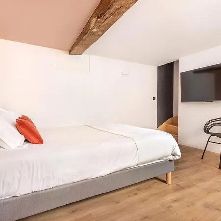 Apartment Au Qui Dort - Archives 3 *